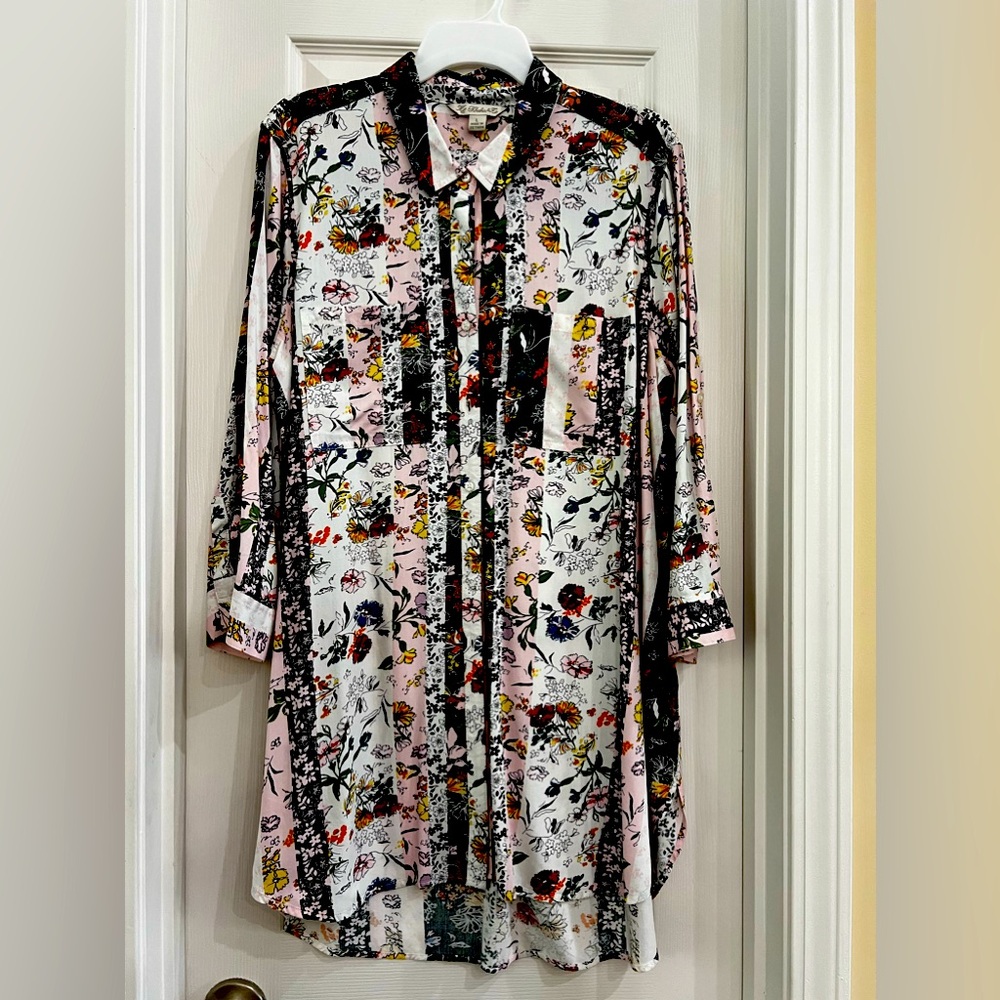 KC Khakis & Co. Classic Button Front Shirt Floral Dress with Chest Pockets.